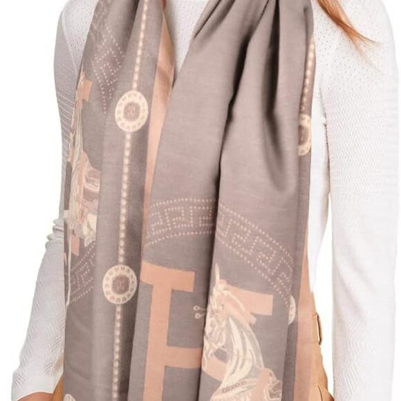 Neiman Marcus Luxury Pashmina Silky Shawl Wrap - Picture 3 of 5
